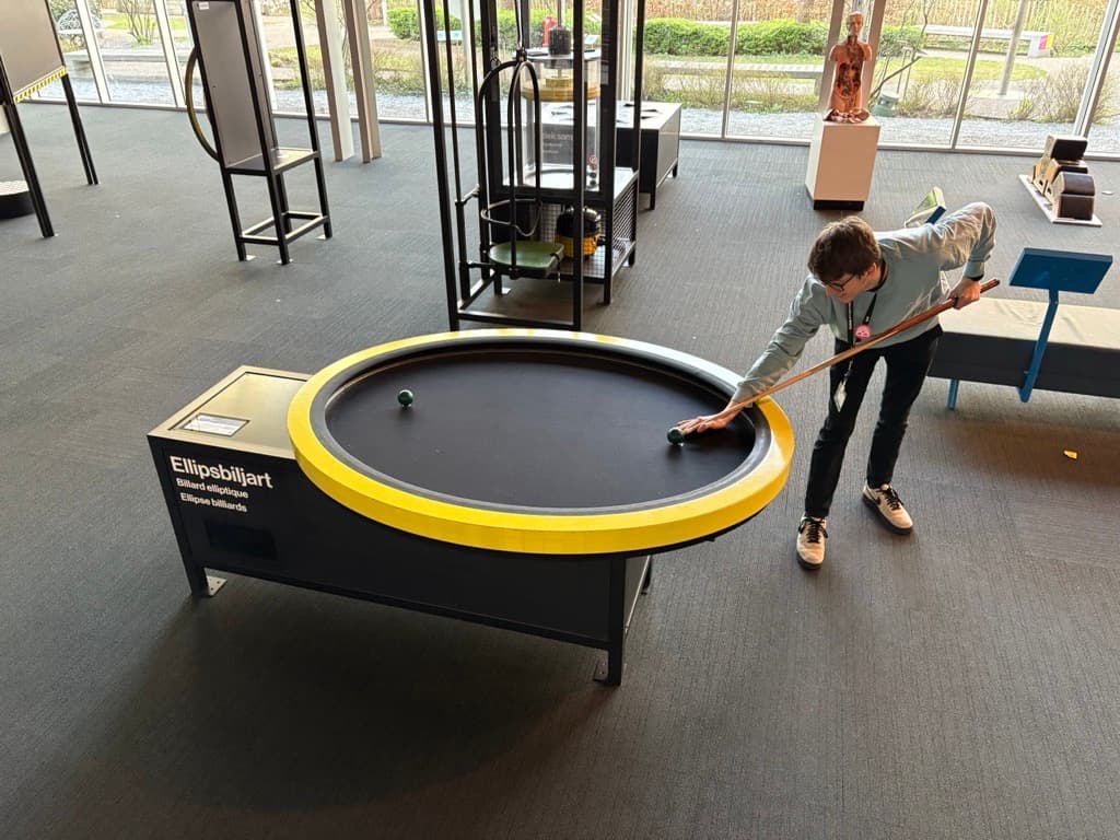 Ellipsbiljart 2 ballen